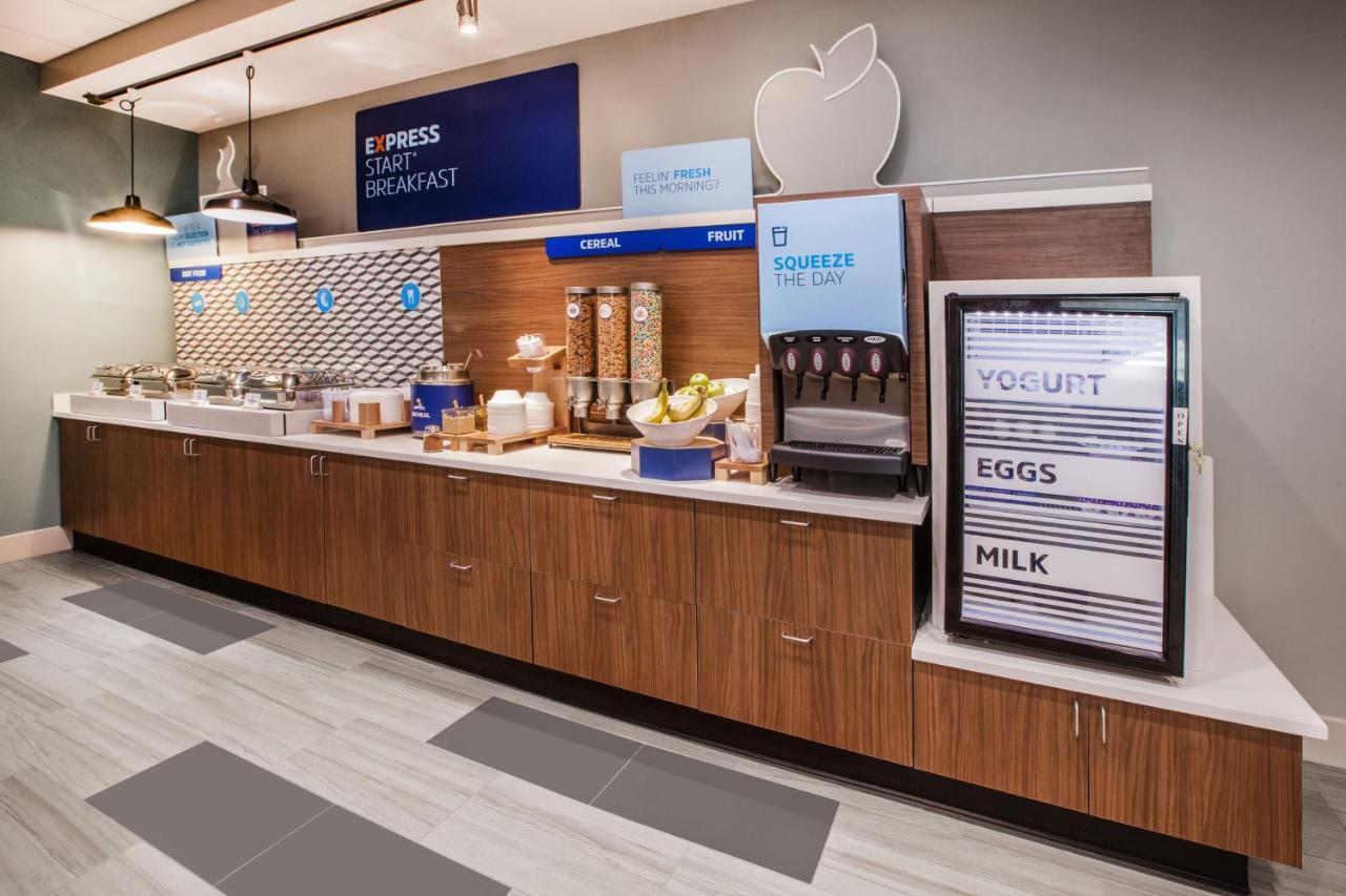 Holiday Inn Express & Suites Drayton Valley By Ihg Eksteriør bilde