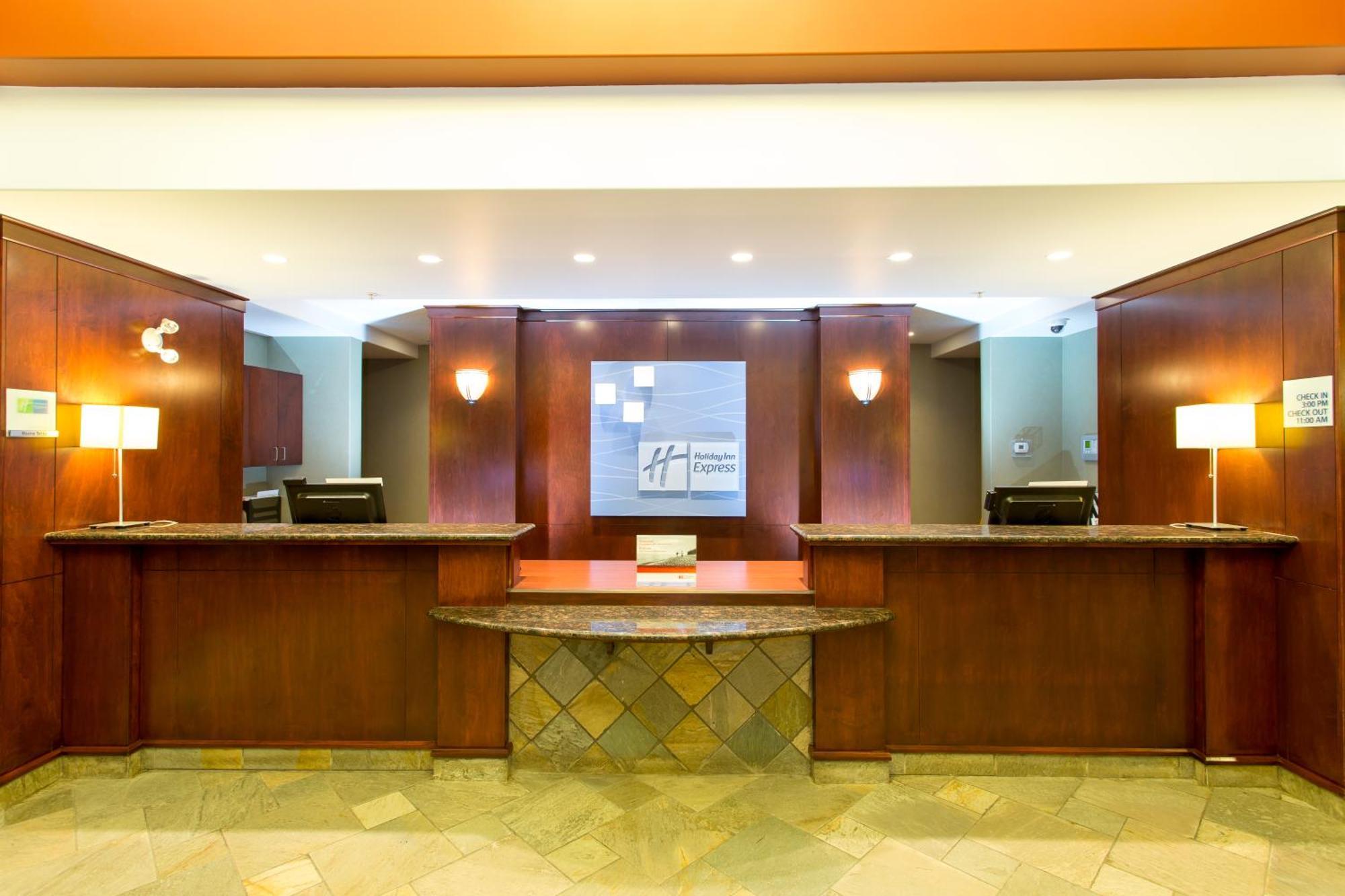 Holiday Inn Express & Suites Drayton Valley By Ihg Eksteriør bilde