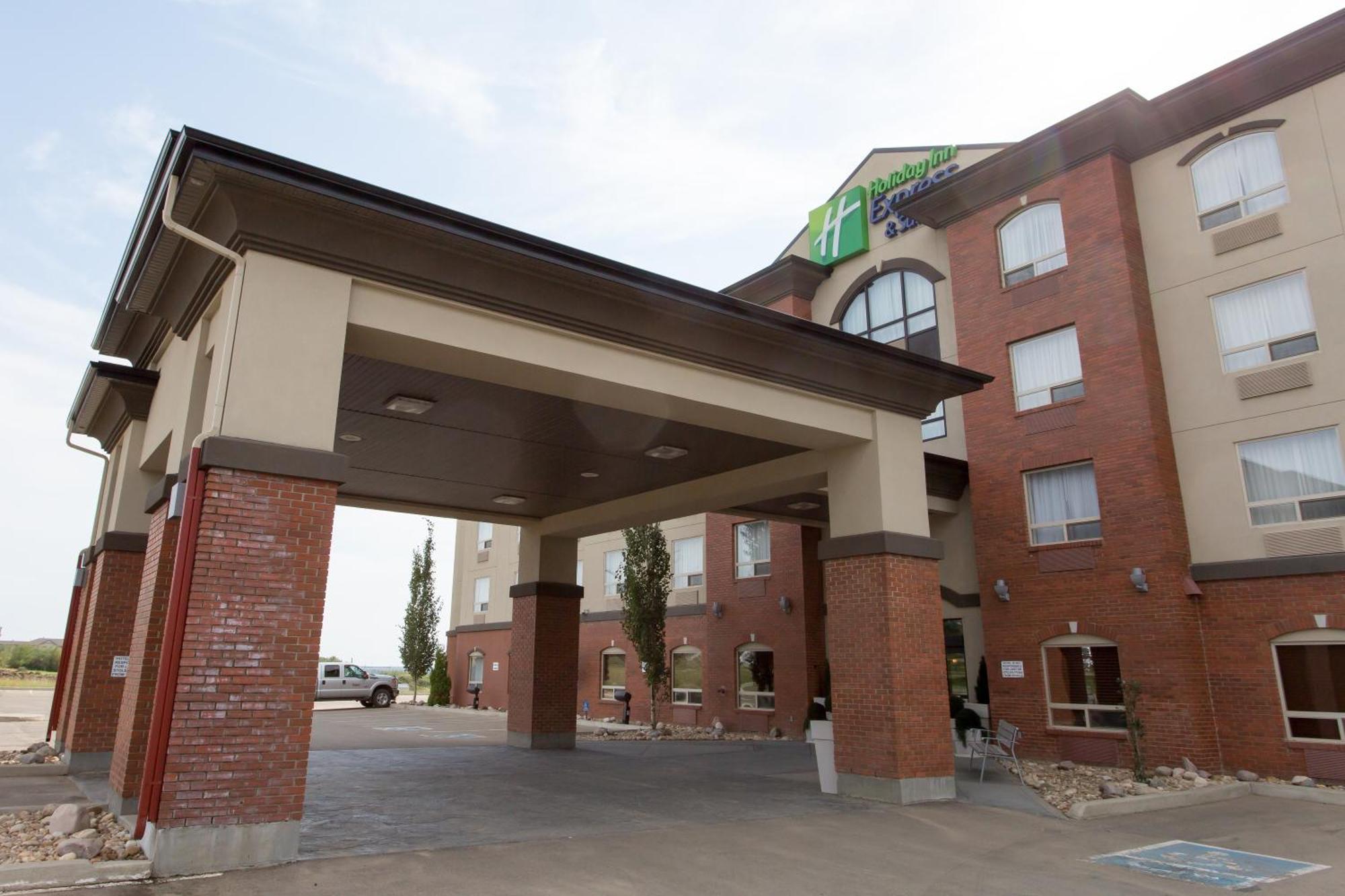 Holiday Inn Express & Suites Drayton Valley By Ihg Eksteriør bilde