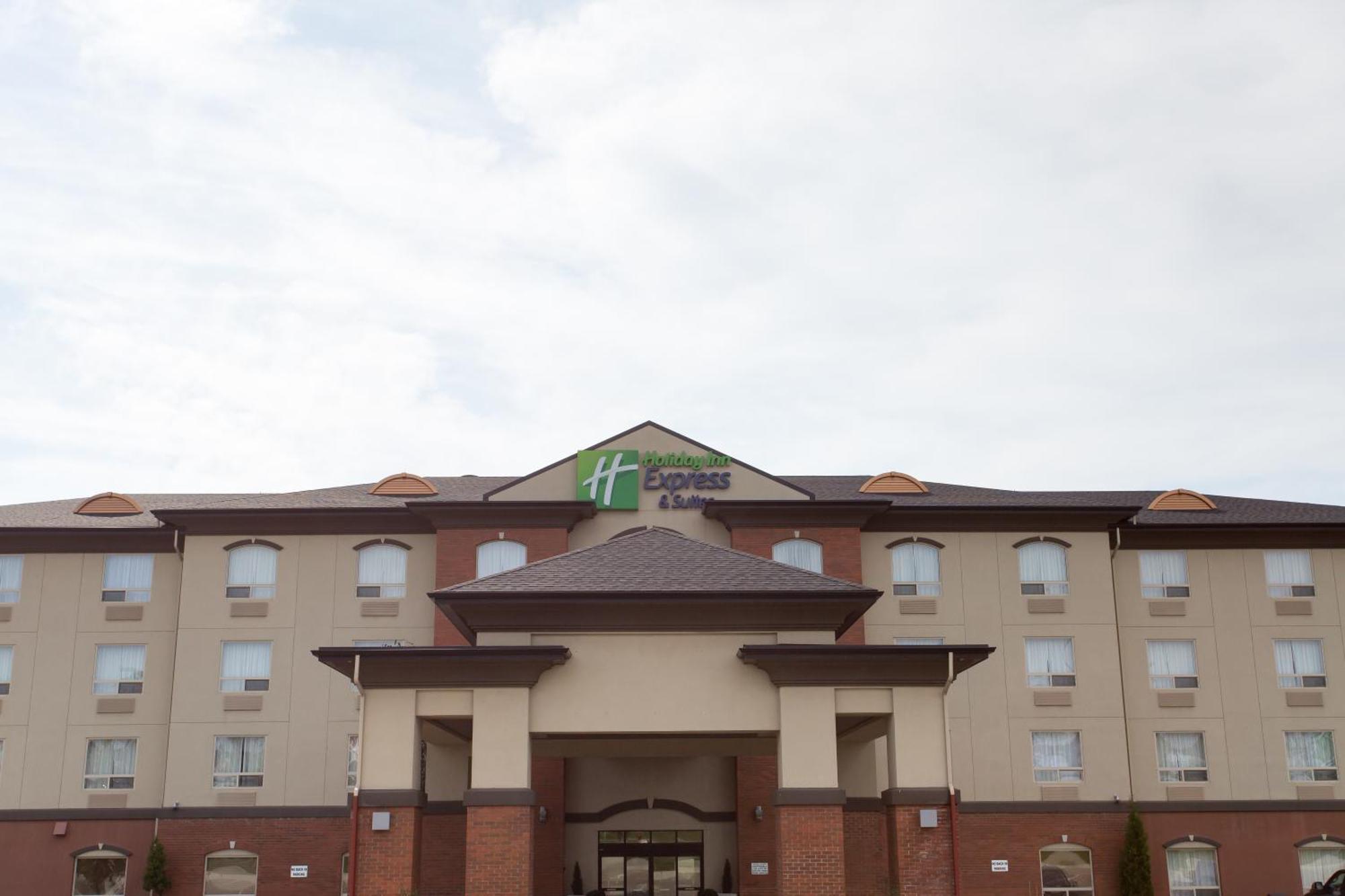 Holiday Inn Express & Suites Drayton Valley By Ihg Eksteriør bilde