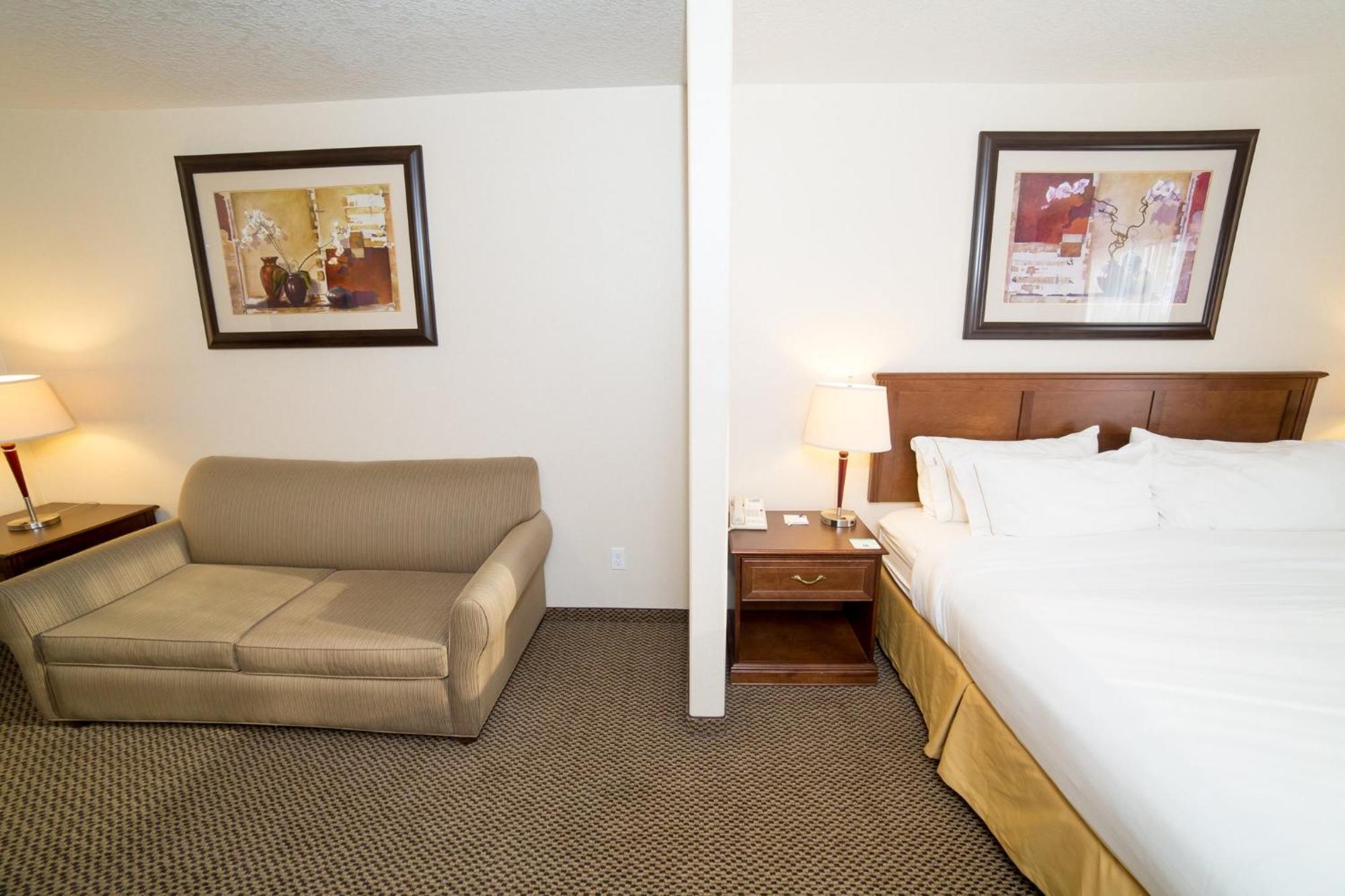 Holiday Inn Express & Suites Drayton Valley By Ihg Eksteriør bilde