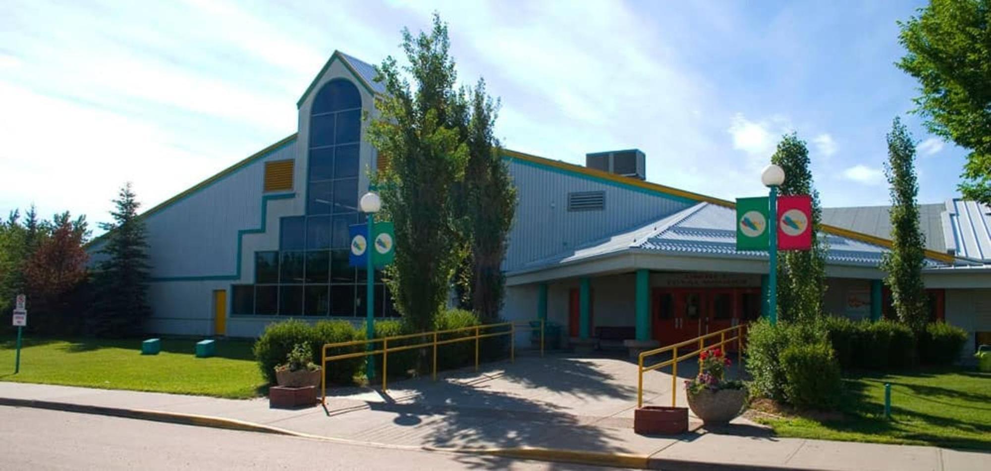 Holiday Inn Express & Suites Drayton Valley By Ihg Eksteriør bilde